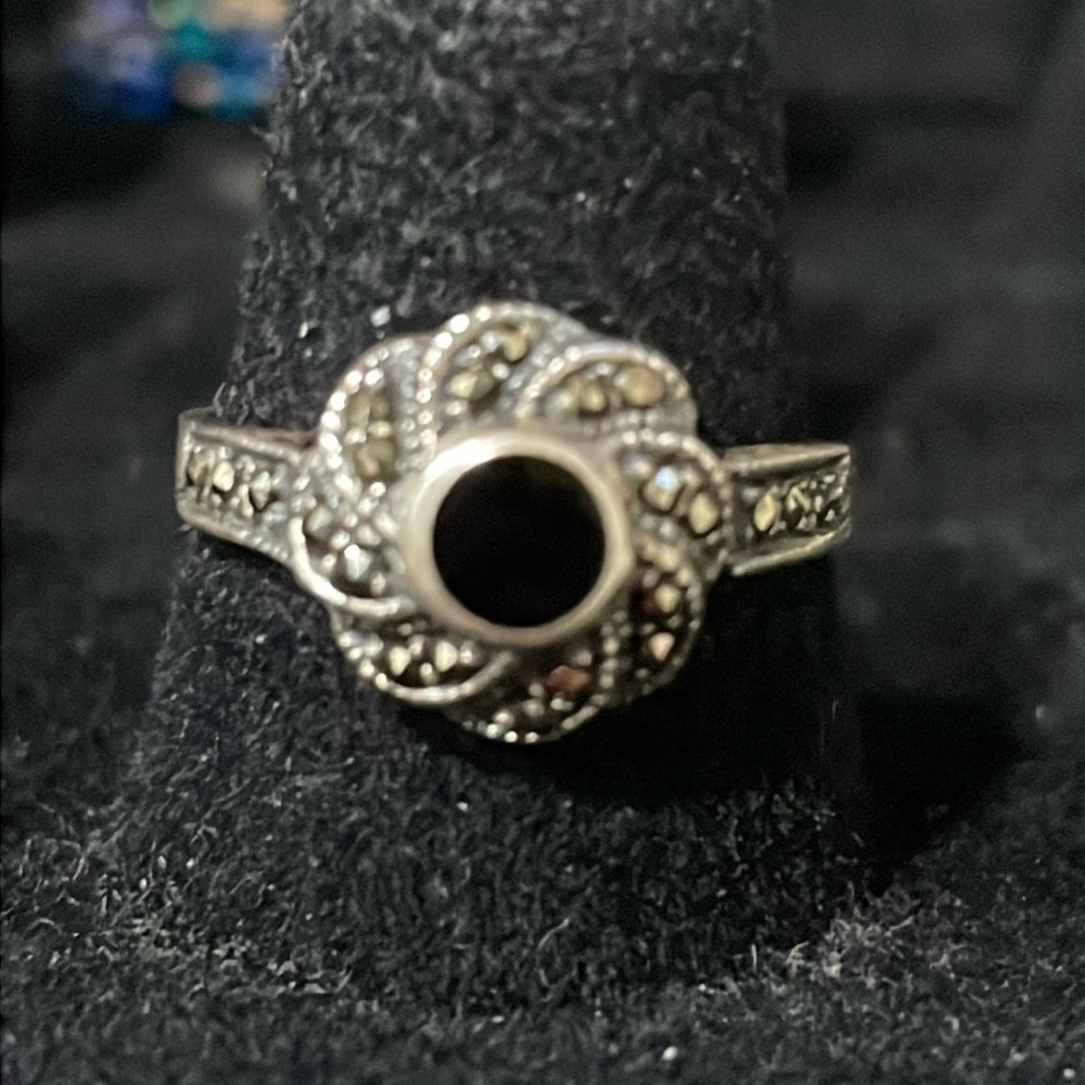 925 Sterling Silver Vintage Round Black Onyx Stone Marcasite Ring🖤